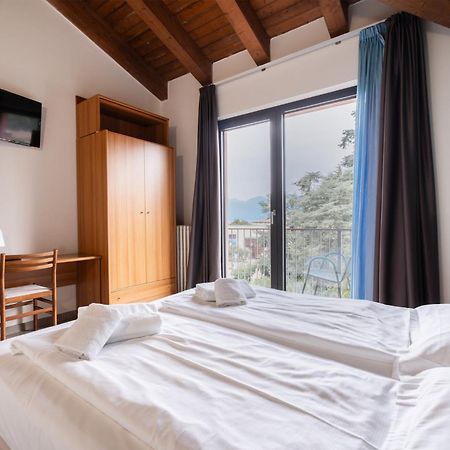 Hotel Al Castello Torri Del Benaco Ngoại thất bức ảnh