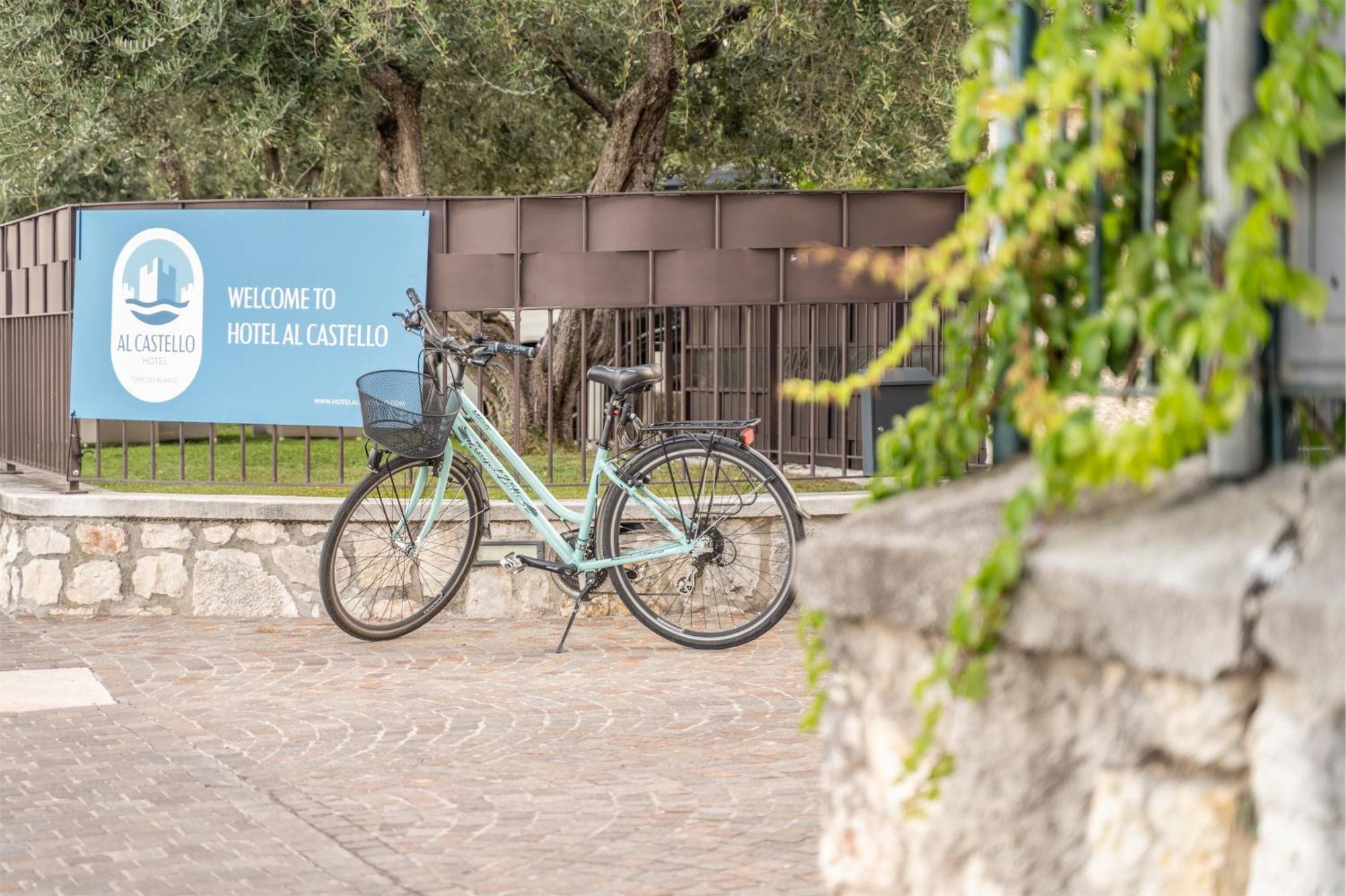 Hotel Al Castello Torri Del Benaco Ngoại thất bức ảnh
