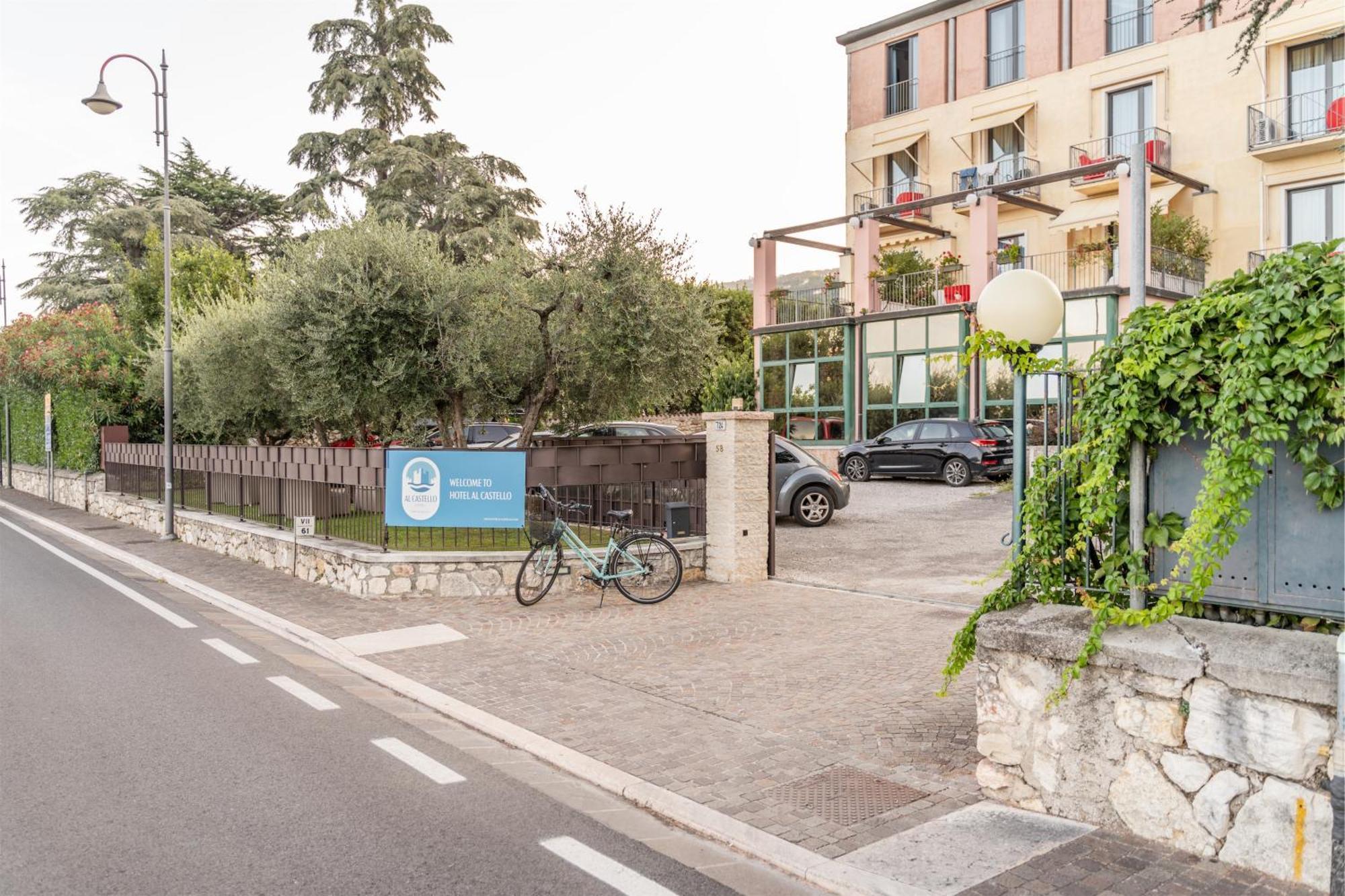Hotel Al Castello Torri Del Benaco Ngoại thất bức ảnh