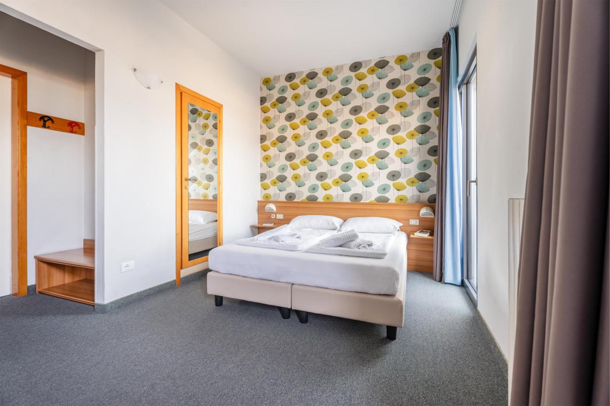 Hotel Al Castello Torri Del Benaco Ngoại thất bức ảnh