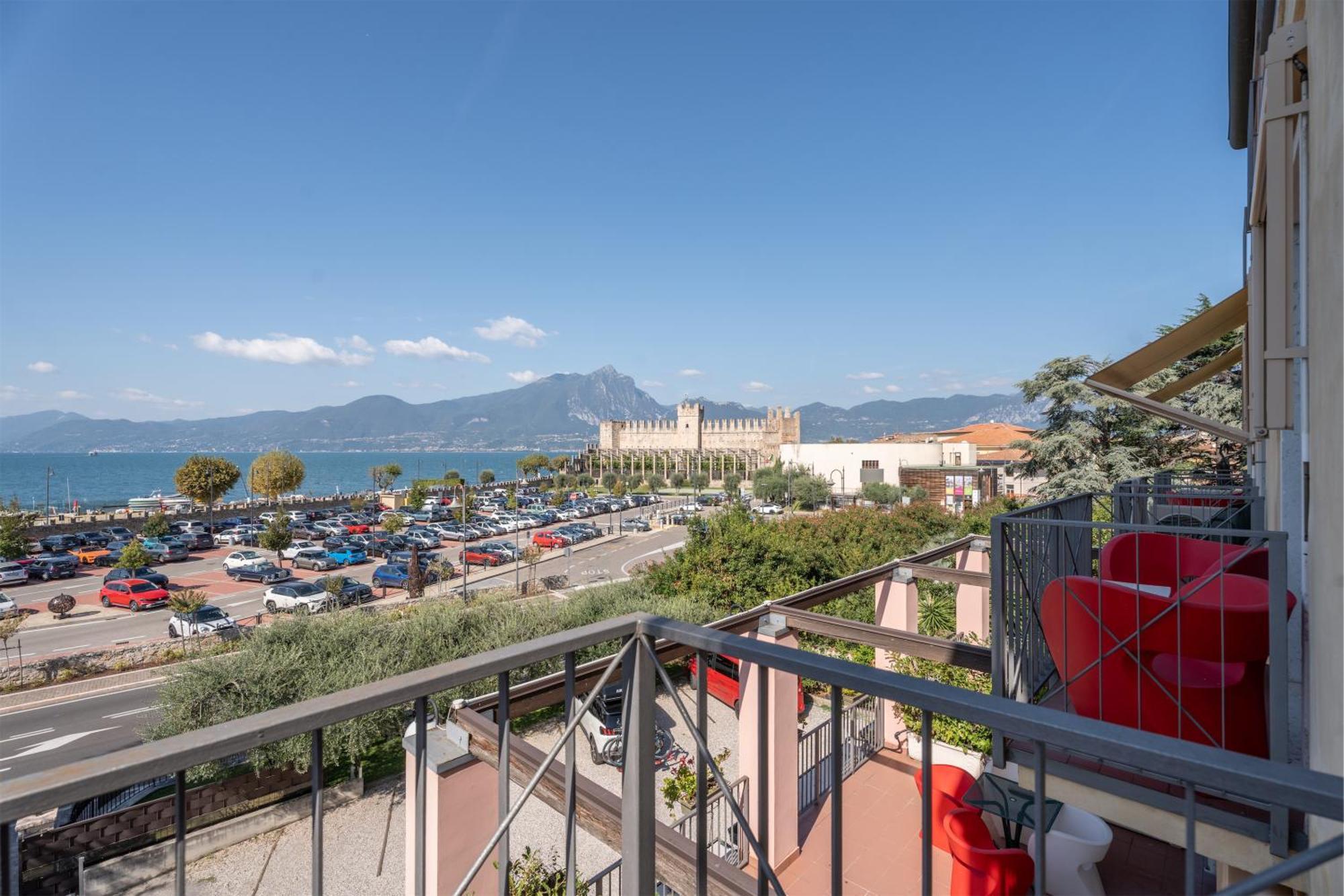 Hotel Al Castello Torri Del Benaco Ngoại thất bức ảnh
