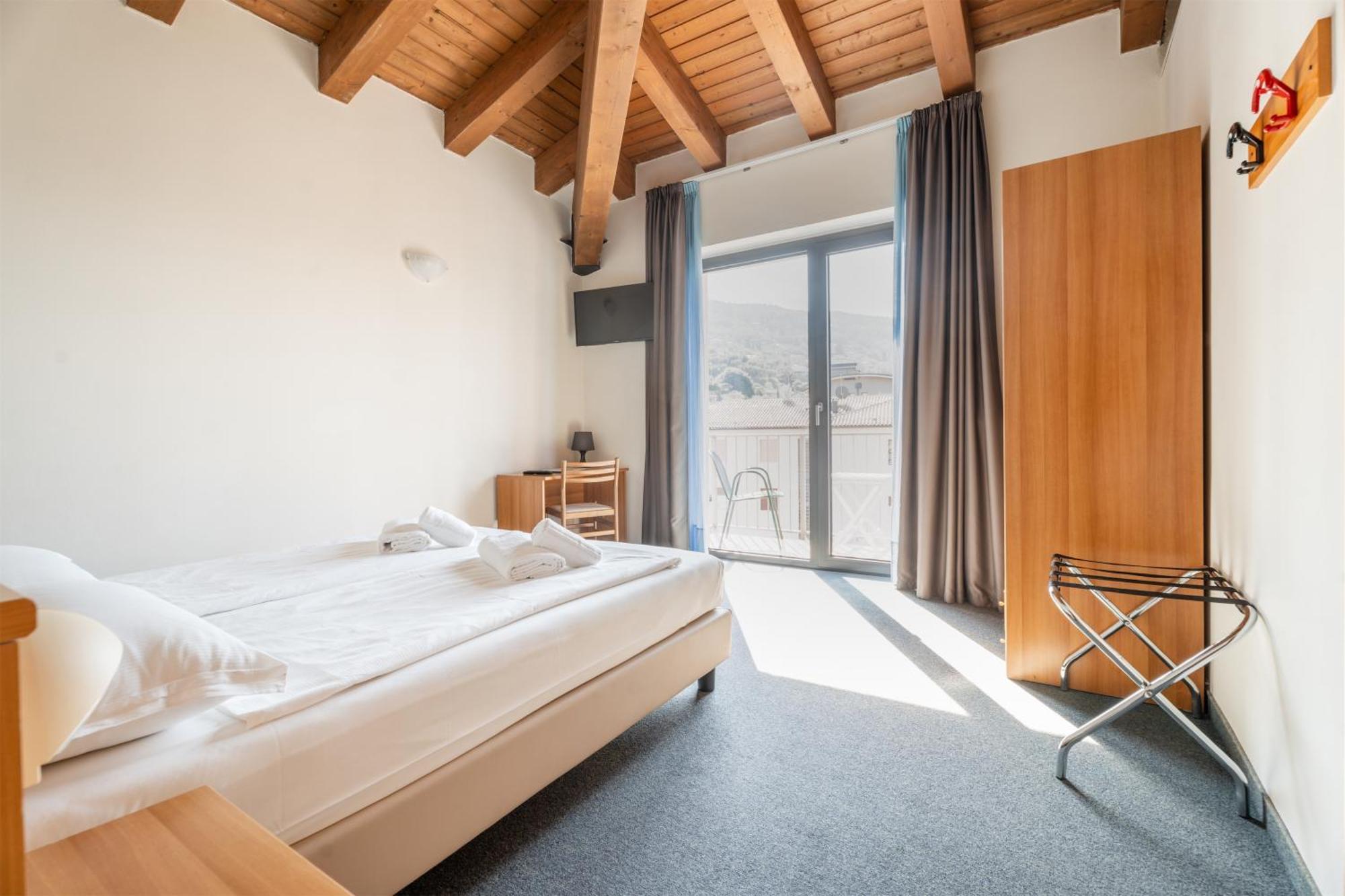 Hotel Al Castello Torri Del Benaco Ngoại thất bức ảnh
