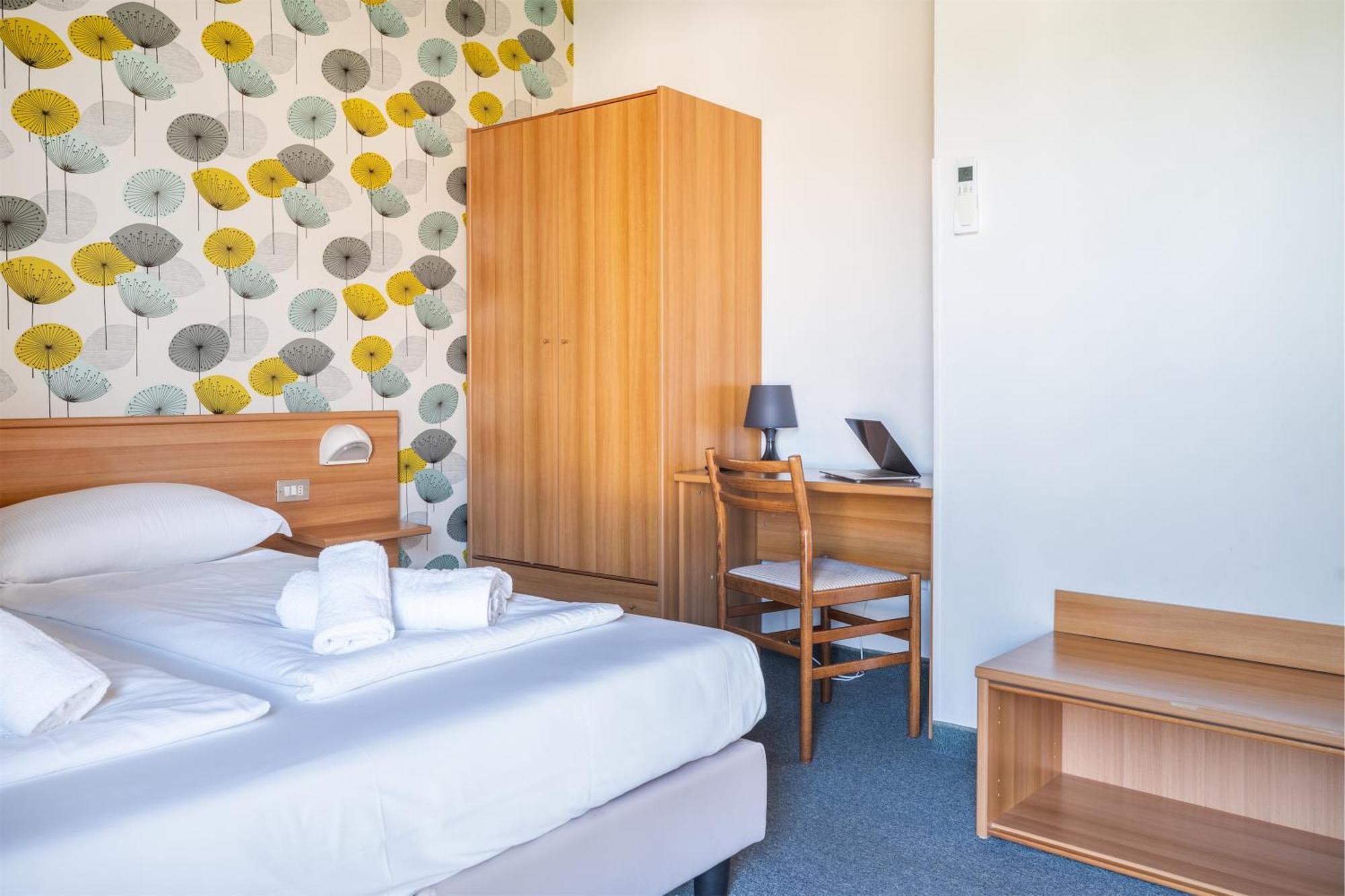 Hotel Al Castello Torri Del Benaco Ngoại thất bức ảnh