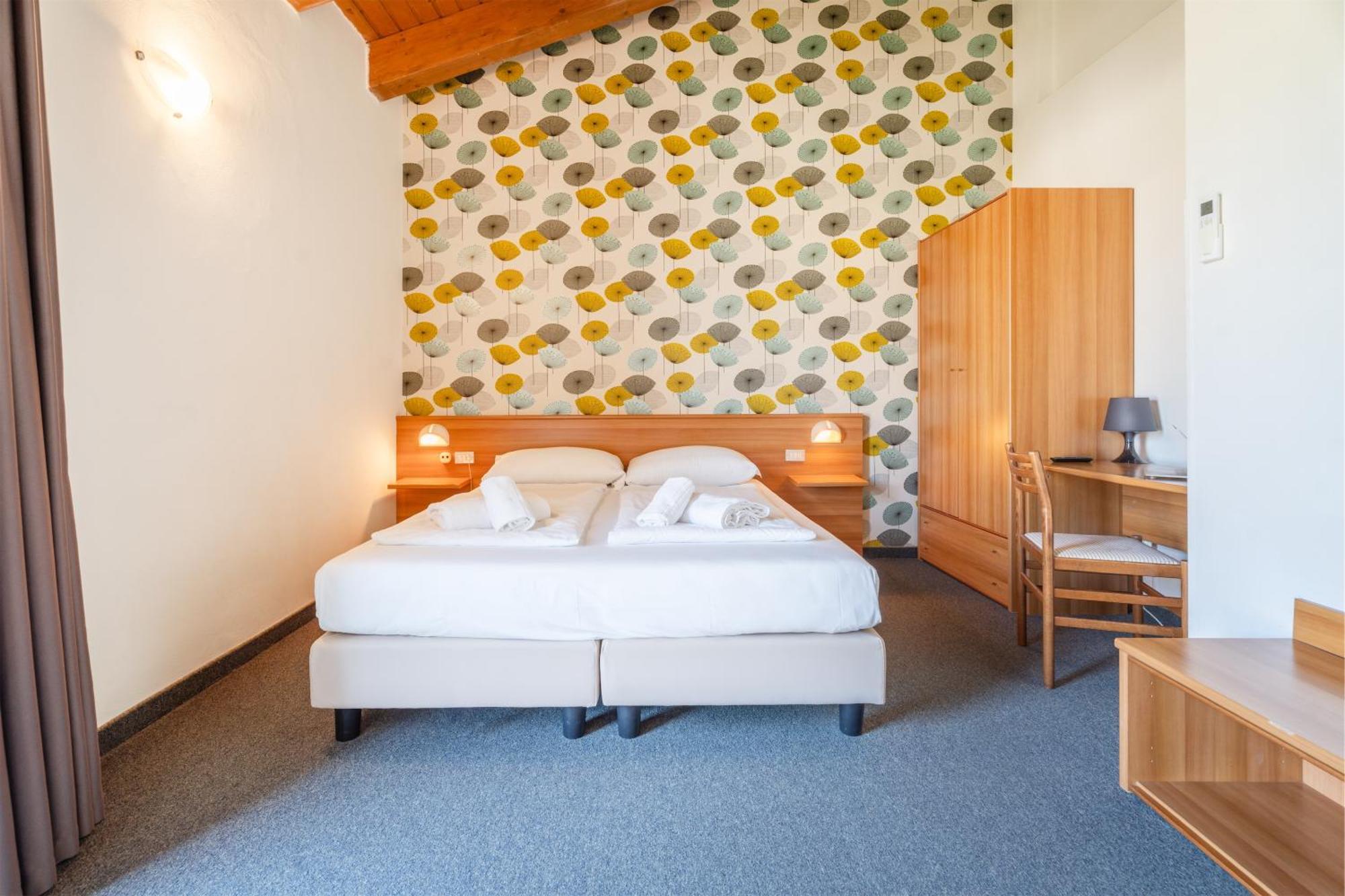 Hotel Al Castello Torri Del Benaco Ngoại thất bức ảnh