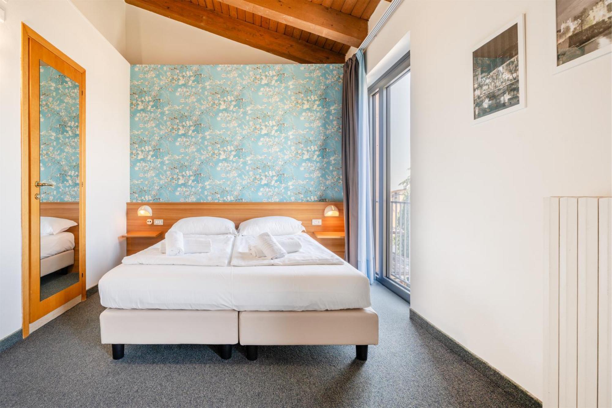 Hotel Al Castello Torri Del Benaco Ngoại thất bức ảnh