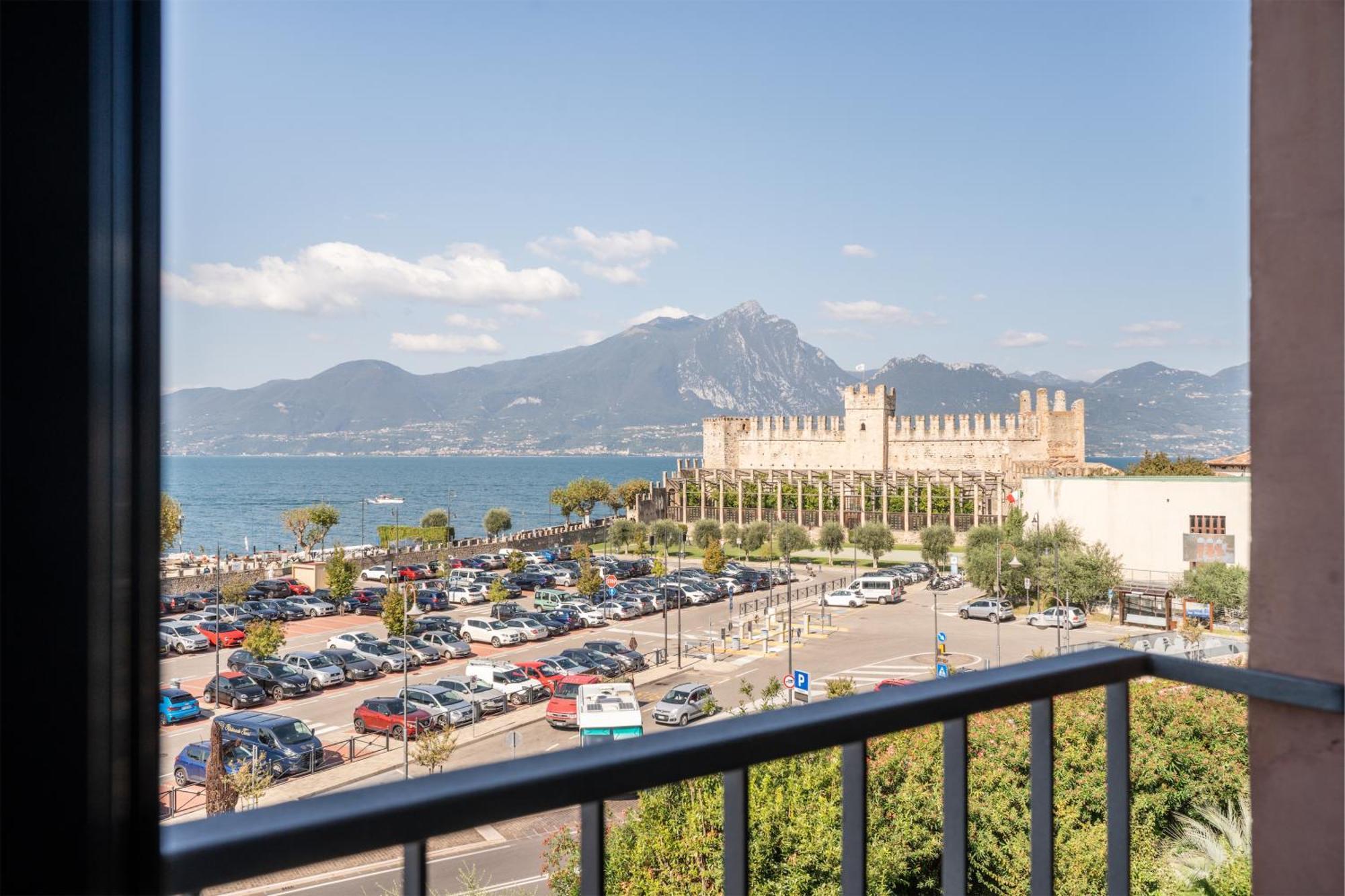 Hotel Al Castello Torri Del Benaco Ngoại thất bức ảnh