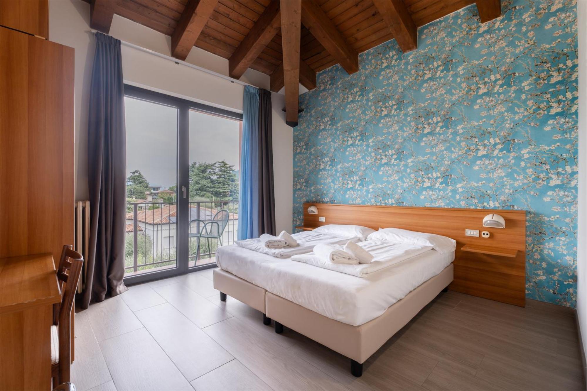 Hotel Al Castello Torri Del Benaco Ngoại thất bức ảnh